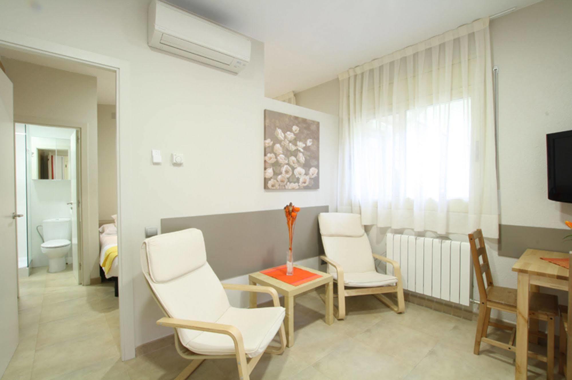 Barcelona Sants Station Apartments Dış mekan fotoğraf